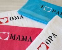 Kraamkado-Deurne-geborduurde-handdoek-I-LOVE-MAMA